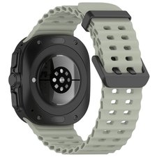 רצועת סיליקון מדגם Ocean Hole Dual Buckle Silicone Band מבית iBands (צבע Gray Green) לשעון חכם מדגם Samsung Galaxy Watch Ultra / Watch Ultra 2025 רצועת סיליקון מדגם Ocean Hole Dual Buckle Silicone Band מבית iBands (צבע Gray Green) לשעון חכם מדגם Samsung Galaxy Watch Ultra / Watch Ultra 2025