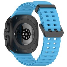 רצועת סיליקון מדגם Ocean Hole Dual Buckle Silicone Band מבית iBands (צבע Sky Blue) לשעון חכם מדגם Samsung Galaxy Watch Ultra / Watch Ultra 2025 רצועת סיליקון מדגם Ocean Hole Dual Buckle Silicone Band מבית iBands (צבע Sky Blue) לשעון חכם מדגם Samsung Galaxy Watch Ultra / Watch Ultra 2025